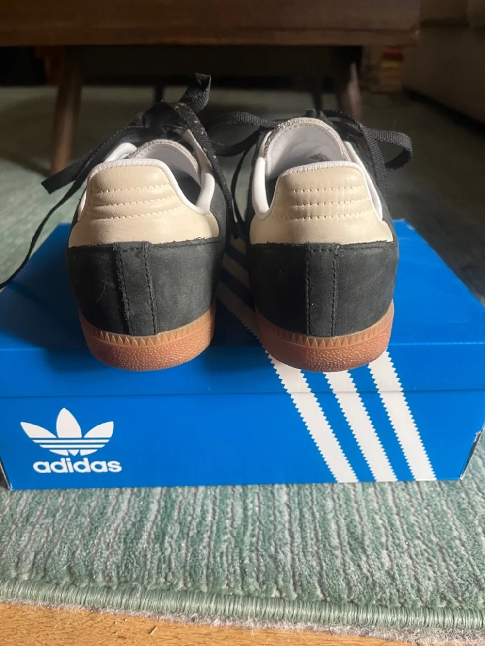 Adidas Sambas in black and cream with cream toe - size 6.5 - Picture 3 of 8